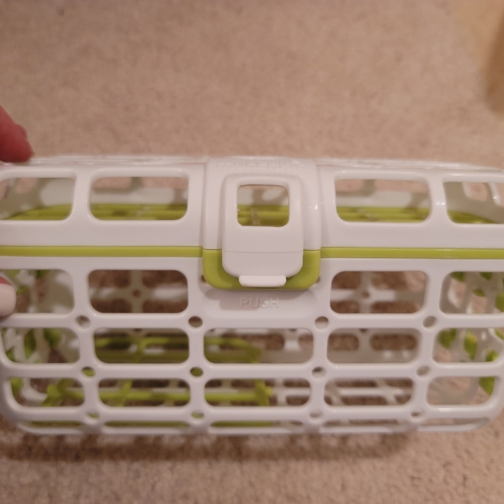 munchkin dishwasher accessory